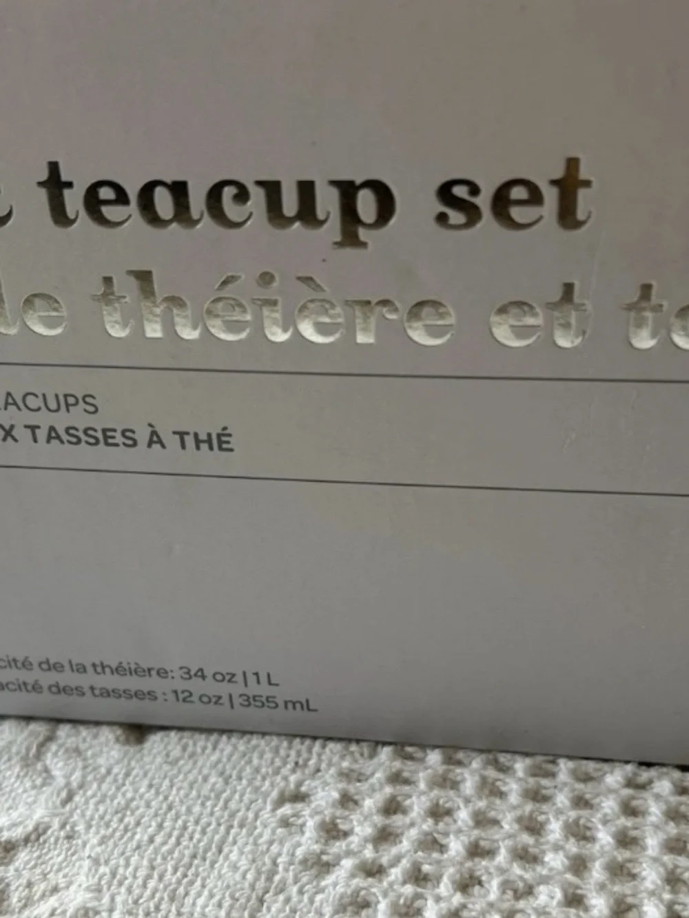 New In Box DAVIDsTea Glass Teapot & Teacup Set